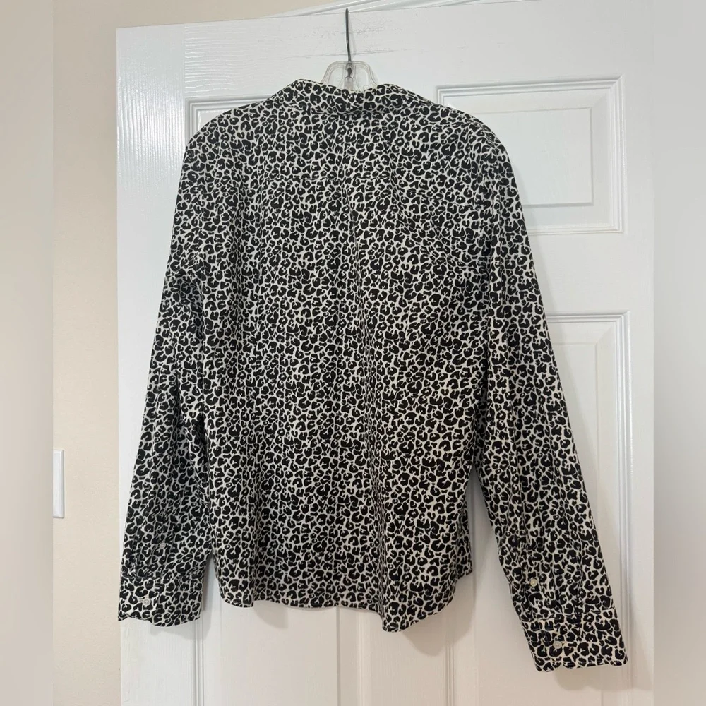 Talbots Women’s L/S Button Up Shirt Leopard Print Wrinkle Resistant Size 14